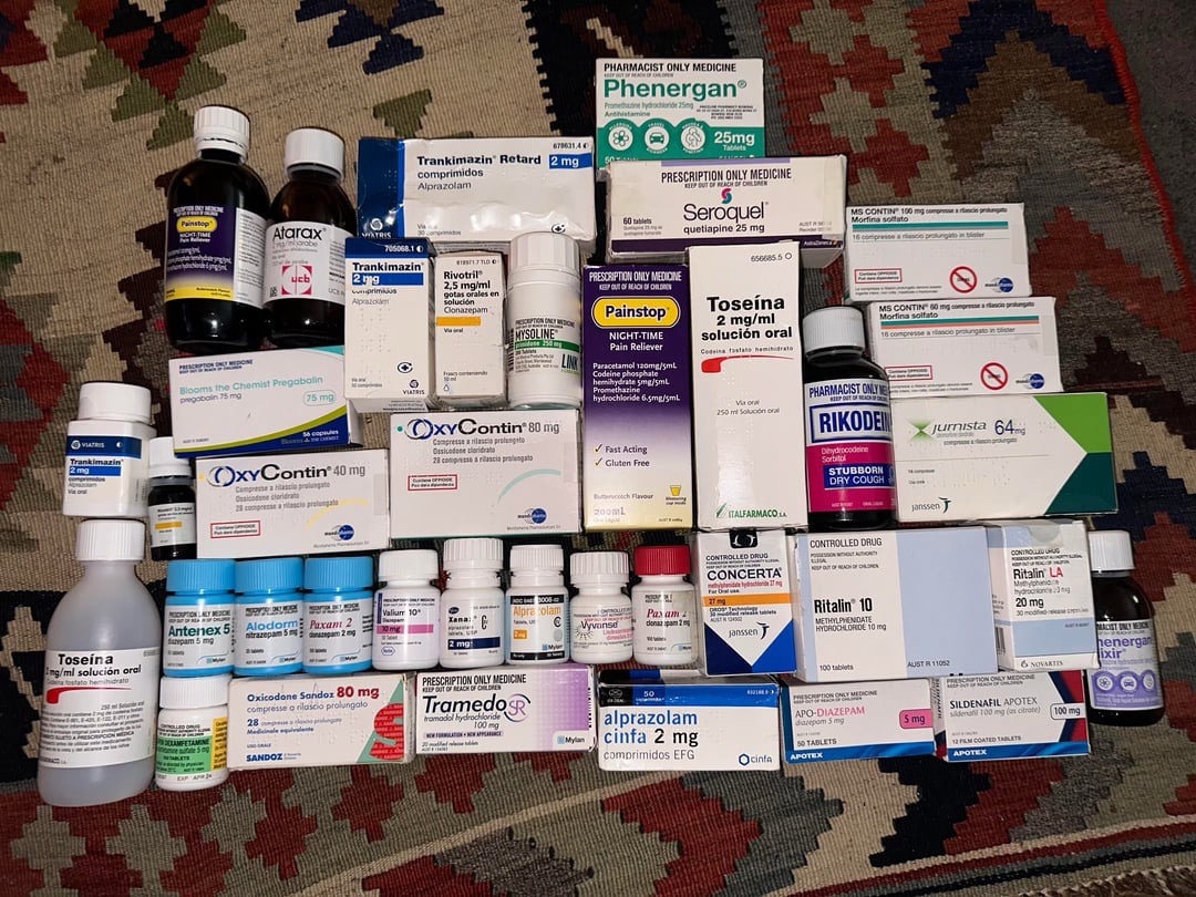 benzodiazepiner-tabletter-behandling En hvid blisterpakning med medicinske benzodiazepiner klar til dosering